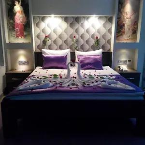 Otel Rey Manes